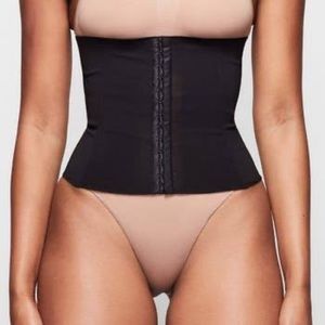 Skims black waist trainer